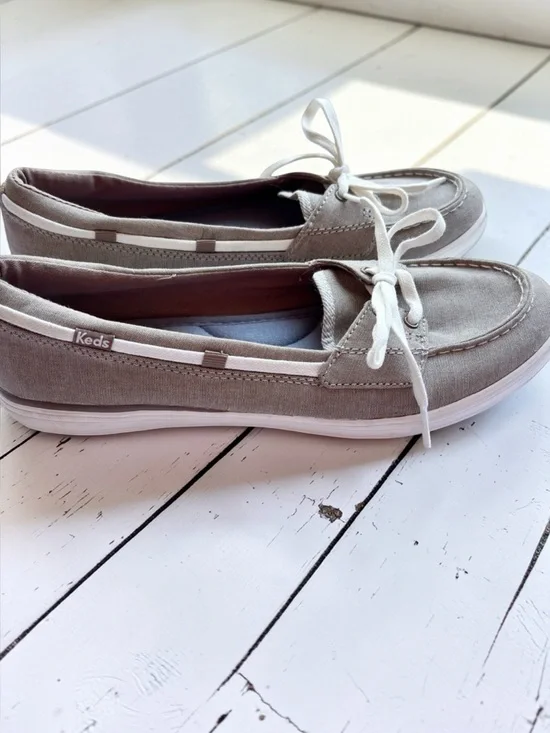 Keds Light Khaki Gray Canvas Boat Shoes with White Laces - Picture 11 of 11